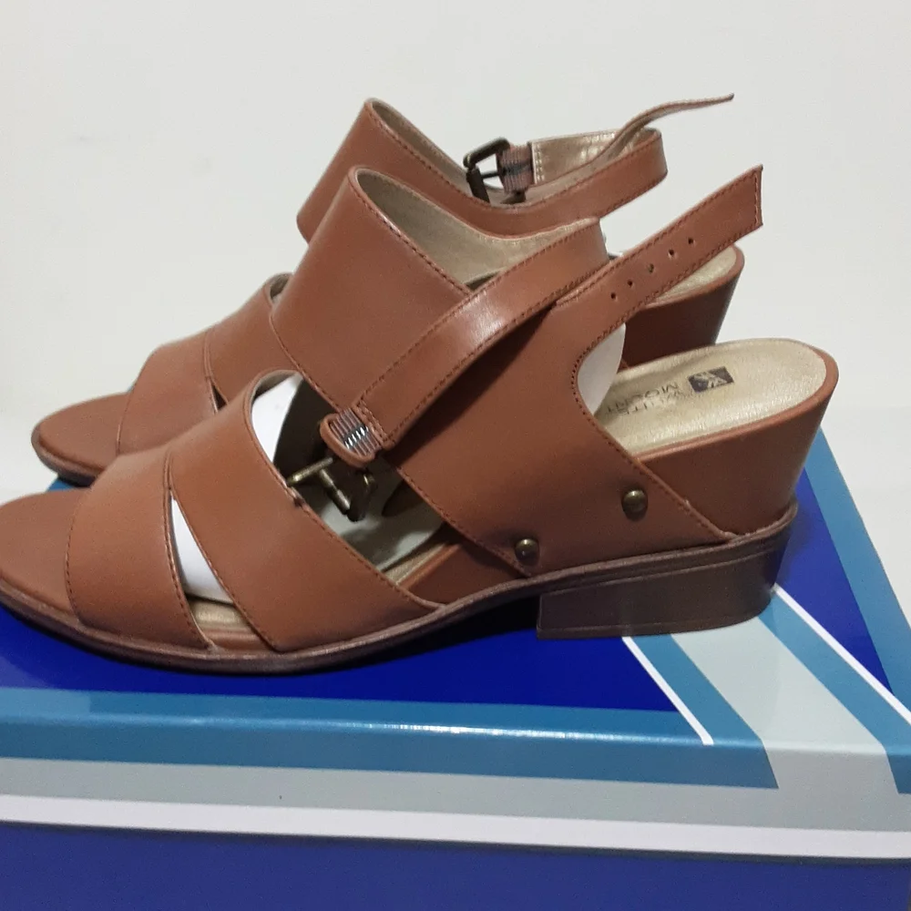 White‎ Mountain Saute Shoes